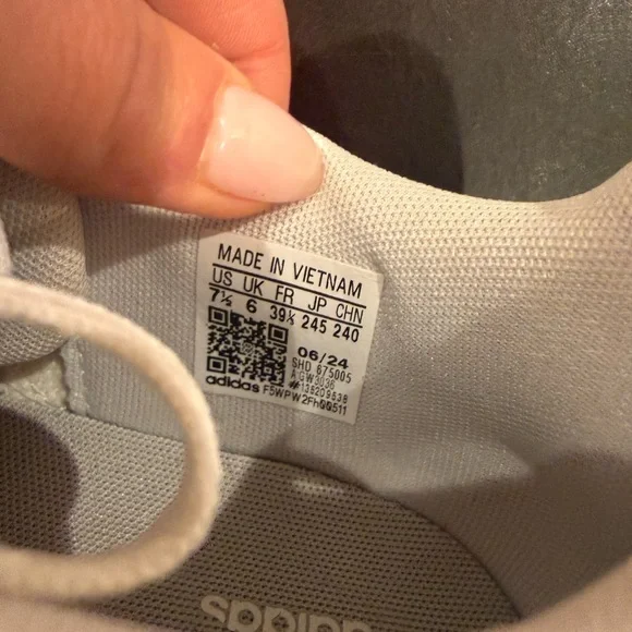 Adidas white sneakers - Picture 9 of 13